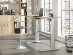 Harc a görnyedt tartás ellen - állítható magasságú íróasztal
