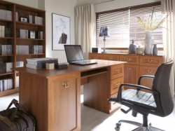 Társ a munkában: a jó íróasztal – Íróasztal, számítógépasztal választás