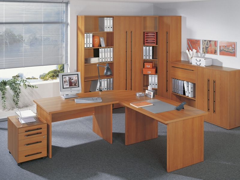 BüroCombi+ irodabútor, íróasztalok és irodaszekrények